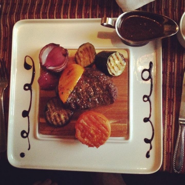 Ресторанный сервис бронирования столиков menu-rest.com - Интерьер ресторана "Эмираты"