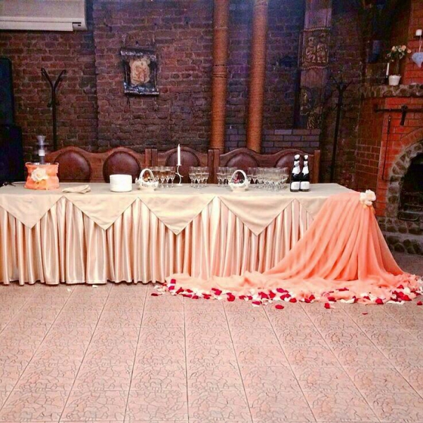 Ресторанный сервис бронирования столиков menu-rest.com - Интерьер ресторана "Амадеус"