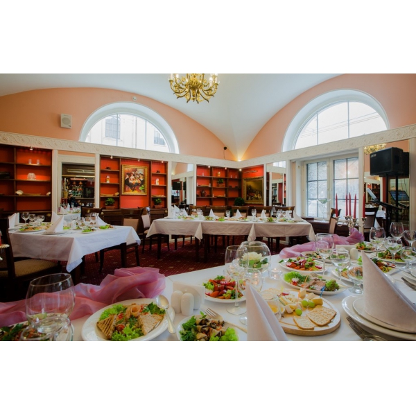 Ресторанный сервис бронирования столиков menu-rest.com - Интерьер ресторана "Аристос"