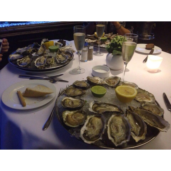 Ресторанный сервис бронирования столиков menu-rest.com - Интерьер ресторана "На Елисейских Полях"