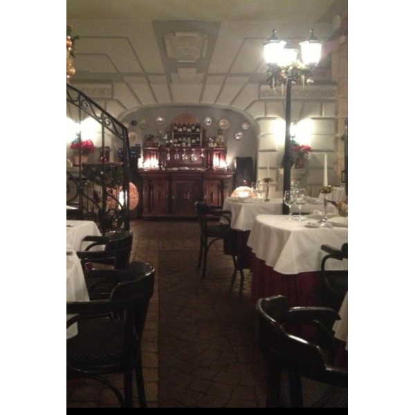 Ресторанный сервис бронирования столиков menu-rest.com - Интерьер ресторана "На Елисейских Полях"