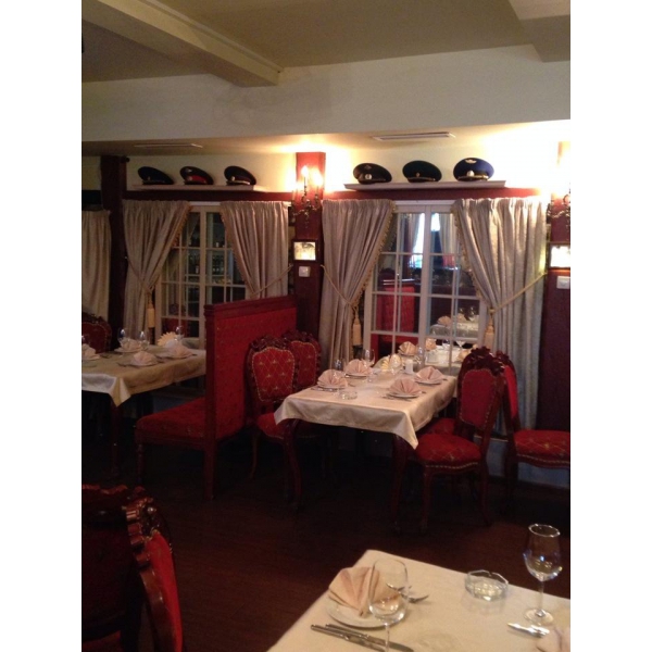 Ресторанный сервис бронирования столиков menu-rest.com - Интерьер ресторана "Denikin"