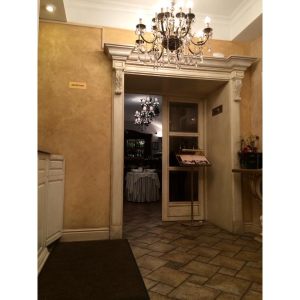 Ресторанный сервис бронирования столиков menu-rest.com - Интерьер ресторана "Villa Aston"