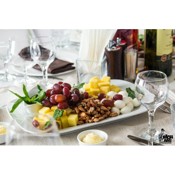 Ресторанный сервис бронирования столиков menu-rest.com - Интерьер ресторана "Mon Ami"