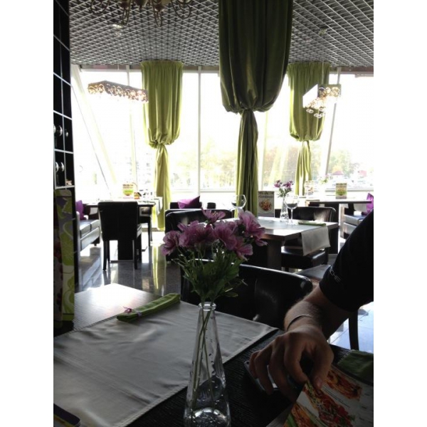 Ресторанный сервис бронирования столиков menu-rest.com - Интерьер ресторана "Lolo & Pepe"