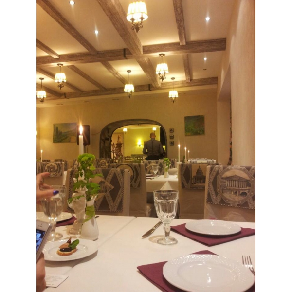 Ресторанный сервис бронирования столиков menu-rest.com - Интерьер ресторана "Un Bon"