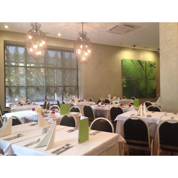 Ресторанный сервис бронирования столиков menu-rest.com - Интерьер ресторана "LA BOTANIQUE"