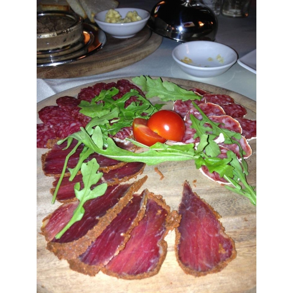 Ресторанный сервис бронирования столиков menu-rest.com - Интерьер ресторана "Offside"