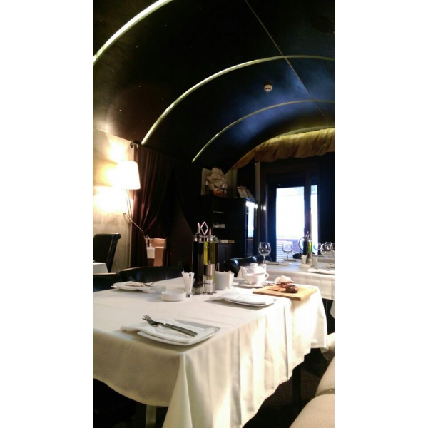 Ресторанный сервис бронирования столиков menu-rest.com - Интерьер ресторана "Offside"