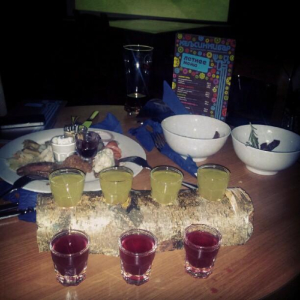 Ресторанный сервис бронирования столиков menu-rest.com - Интерьер ресторана "Хельсинкибар"