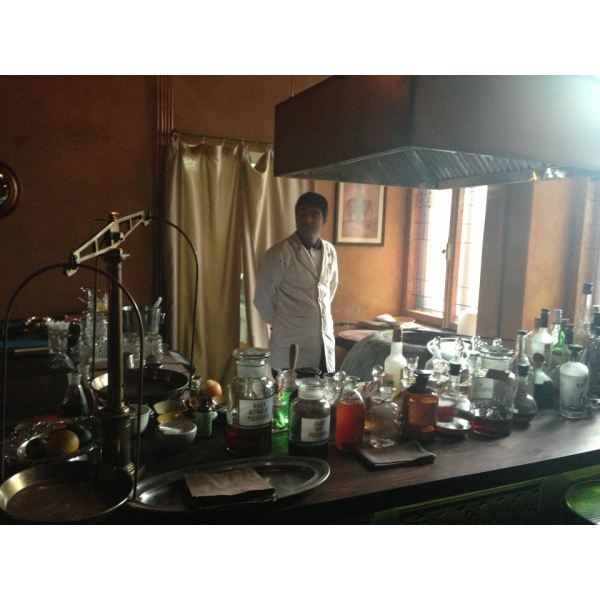 Ресторанный сервис бронирования столиков menu-rest.com - Интерьер ресторана "Apteka"