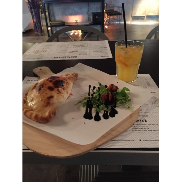 Ресторанный сервис бронирования столиков menu-rest.com - Интерьер ресторана "Bootlegger`s"