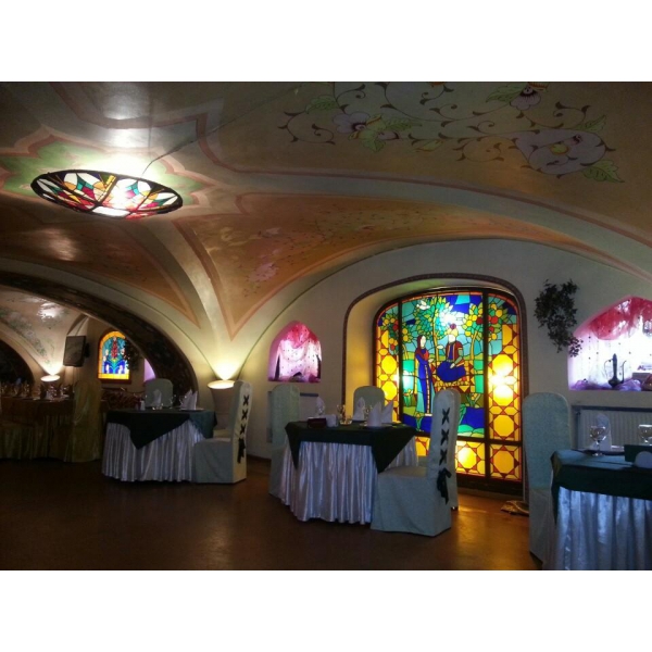 Ресторанный сервис бронирования столиков menu-rest.com - Интерьер ресторана "Тысяча одна ночь"