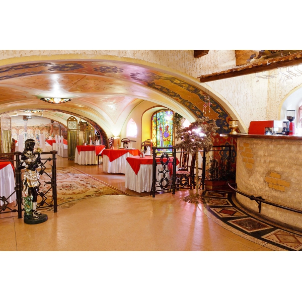 Ресторанный сервис бронирования столиков menu-rest.com - Интерьер ресторана "Тысяча одна ночь"