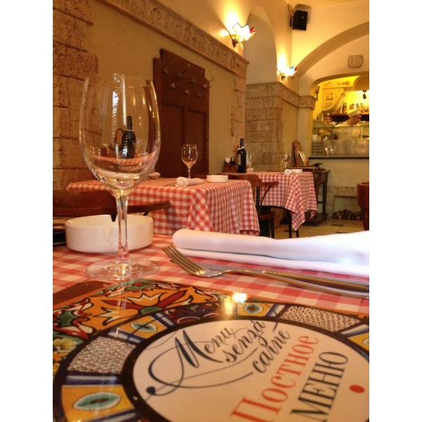 Ресторанный сервис бронирования столиков menu-rest.com - Интерьер ресторана "Mama Roma"