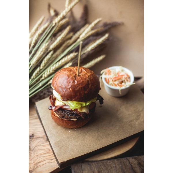 Ресторанный сервис бронирования столиков menu-rest.com - Интерьер ресторана "Brixton"