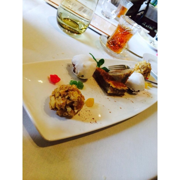 Ресторанный сервис бронирования столиков menu-rest.com - Интерьер ресторана "Караван"