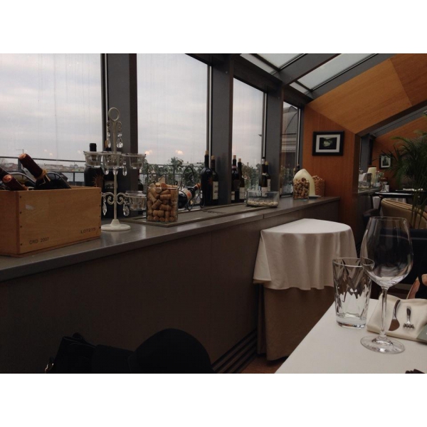 Ресторанный сервис бронирования столиков menu-rest.com - Интерьер ресторана "Luce"