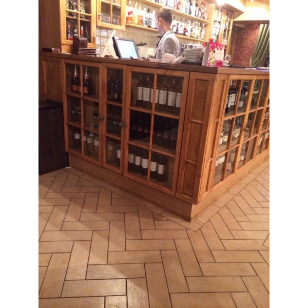 Ресторанный сервис бронирования столиков menu-rest.com - Интерьер ресторана "Комарово"