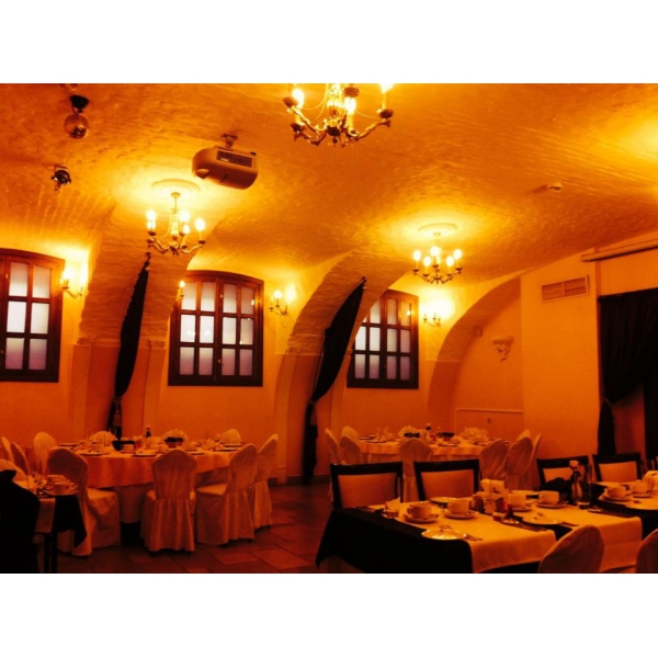 Ресторанный сервис бронирования столиков menu-rest.com - Интерьер ресторана "Дом купца Утина"