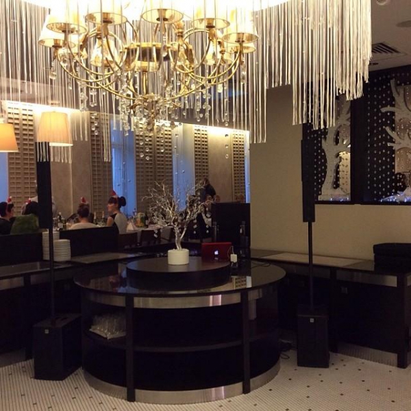 Ресторанный сервис бронирования столиков menu-rest.com - Интерьер ресторана "Pierrot"