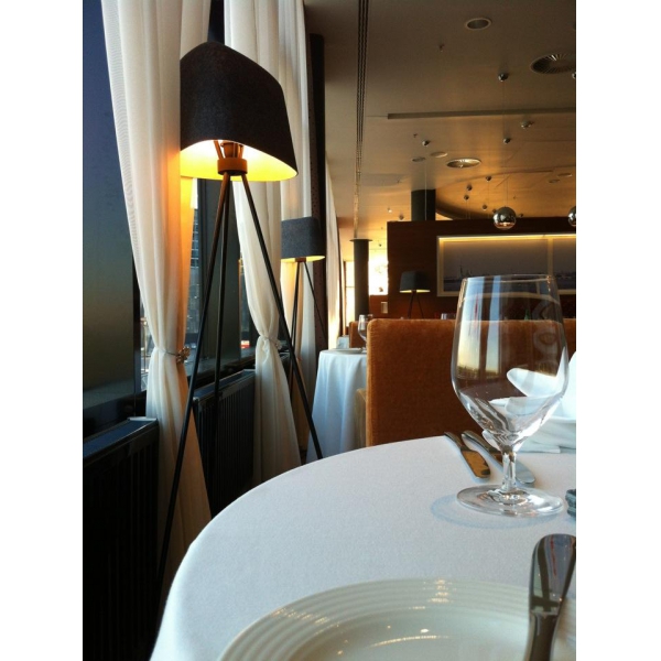 Ресторанный сервис бронирования столиков menu-rest.com - Интерьер ресторана "SKYLIGHT"