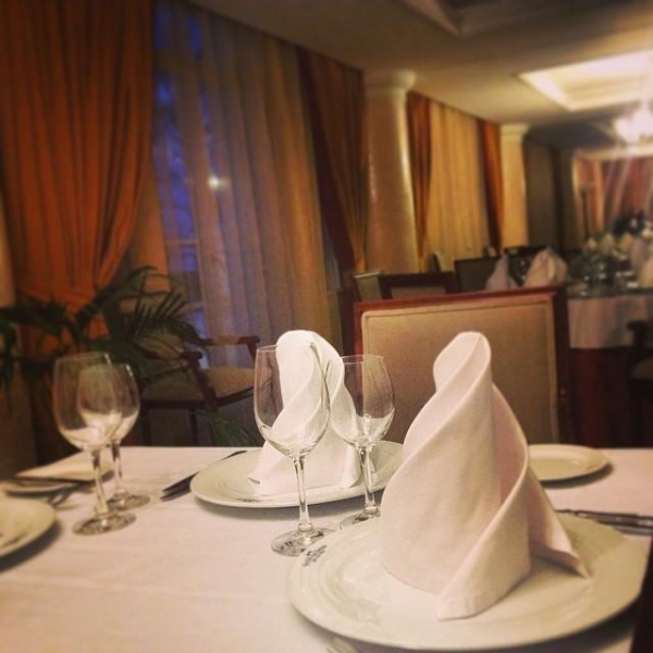 Ресторанный сервис бронирования столиков menu-rest.com - Интерьер ресторана "Северная Венеция"