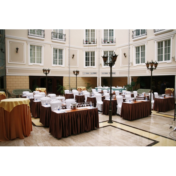 Ресторанный сервис бронирования столиков menu-rest.com - Интерьер ресторана "Версаль"