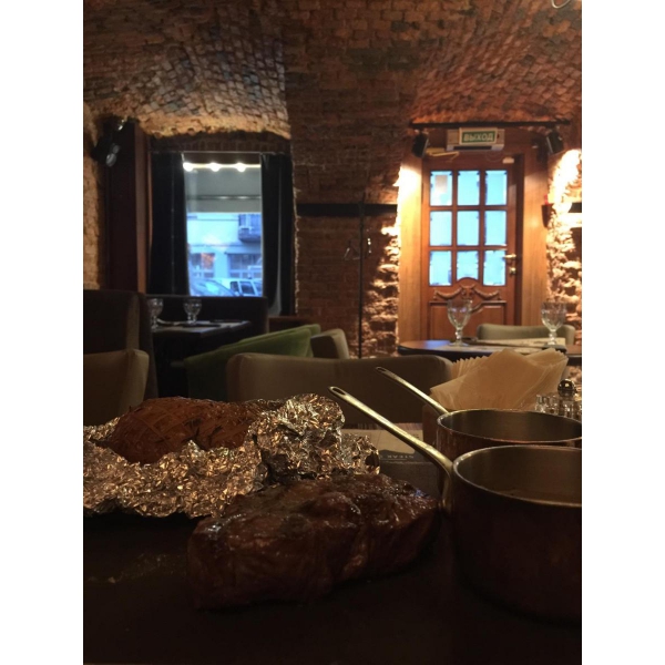 Ресторанный сервис бронирования столиков menu-rest.com - Интерьер ресторана "Гирлянда"