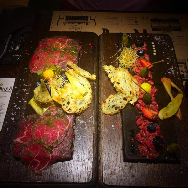 Ресторанный сервис бронирования столиков menu-rest.com - Интерьер ресторана "Гирлянда"