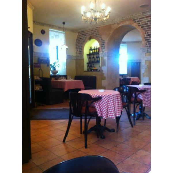 Ресторанный сервис бронирования столиков menu-rest.com - Интерьер ресторана "Mama Roma"