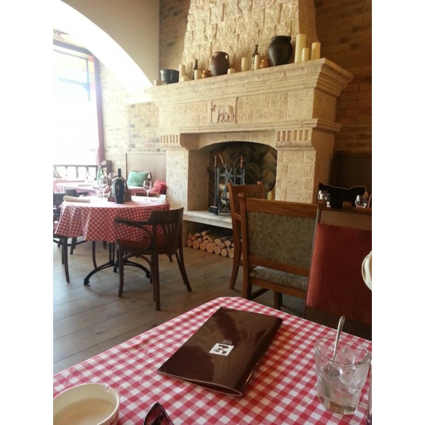 Ресторанный сервис бронирования столиков menu-rest.com - Интерьер ресторана "Mama Roma"