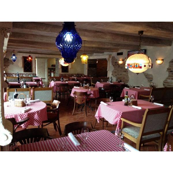 Ресторанный сервис бронирования столиков menu-rest.com - Интерьер ресторана "Mama Roma"