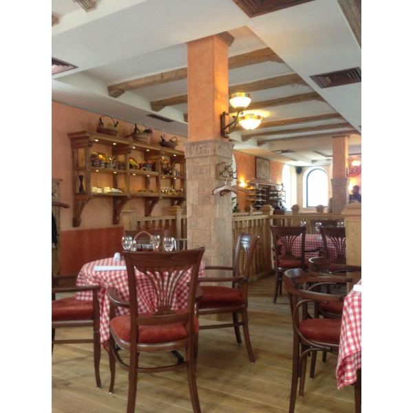 Ресторанный сервис бронирования столиков menu-rest.com - Интерьер ресторана "Mama Roma"