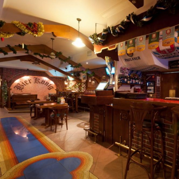 Ресторанный сервис бронирования столиков menu-rest.com - Интерьер ресторана "BIER KONIG (ПИВНОЙ КОРОЛЬ)"