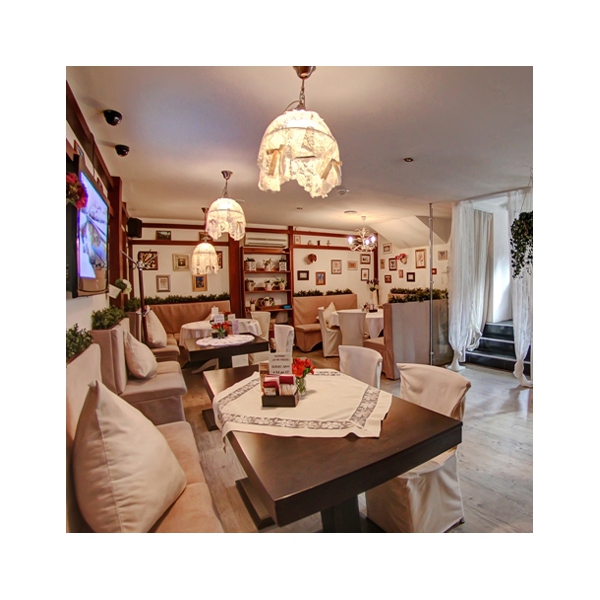 Ресторанный сервис бронирования столиков menu-rest.com - Интерьер ресторана "LA MIA FIRENZE (МОЯ ФЛОРЕНЦИЯ)"