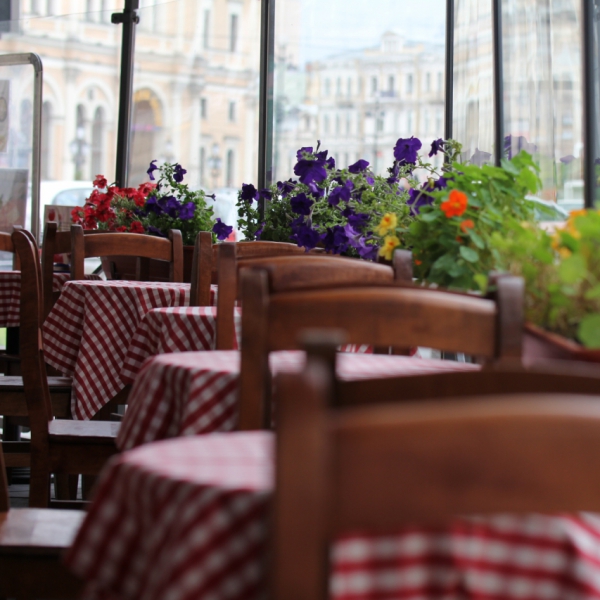 Ресторанный сервис бронирования столиков menu-rest.com - Интерьер ресторана "VARCHTAINER-FORUM"