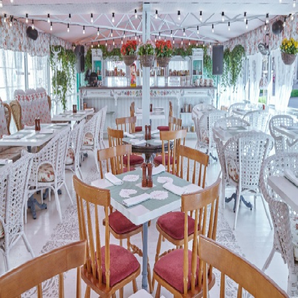 Ресторанный сервис бронирования столиков menu-rest.com - Интерьер ресторана "Катюша"