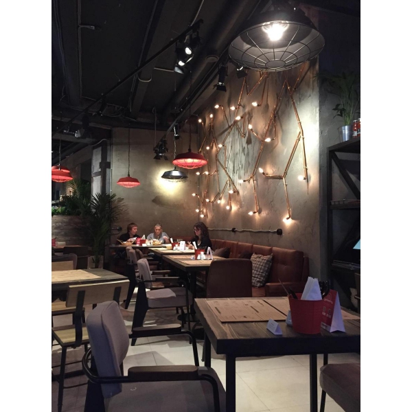 Ресторанный сервис бронирования столиков menu-rest.com - Интерьер ресторана "Ketch Up Burgers"