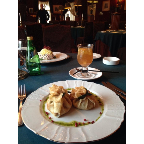 Ресторанный сервис бронирования столиков menu-rest.com - Интерьер ресторана "Литературное кафе"