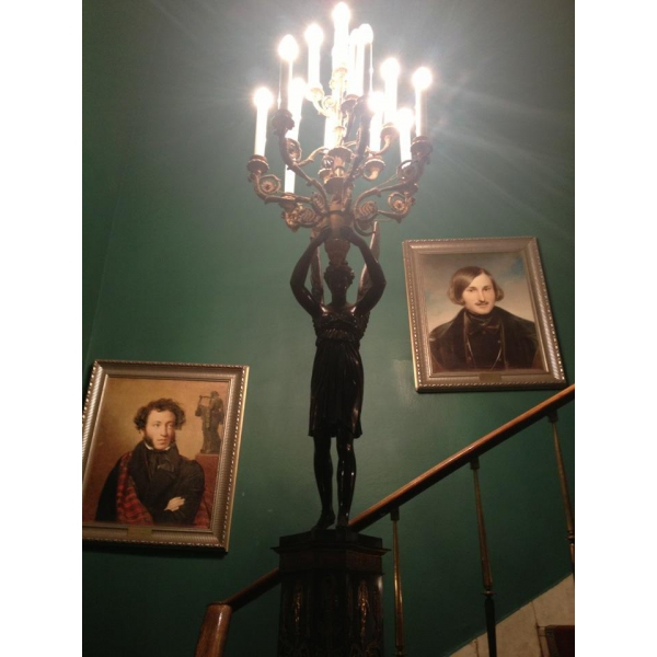 Ресторанный сервис бронирования столиков menu-rest.com - Интерьер ресторана "Литературное кафе"