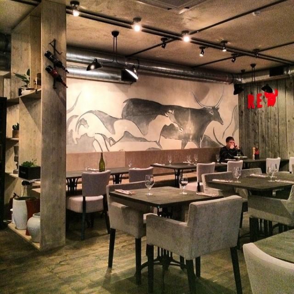 Ресторанный сервис бронирования столиков menu-rest.com - Интерьер ресторана "Red.Steak and Wine"