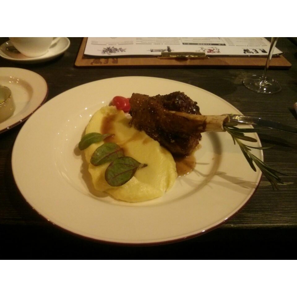 Ресторанный сервис бронирования столиков menu-rest.com - Интерьер ресторана "Red.Steak and Wine"