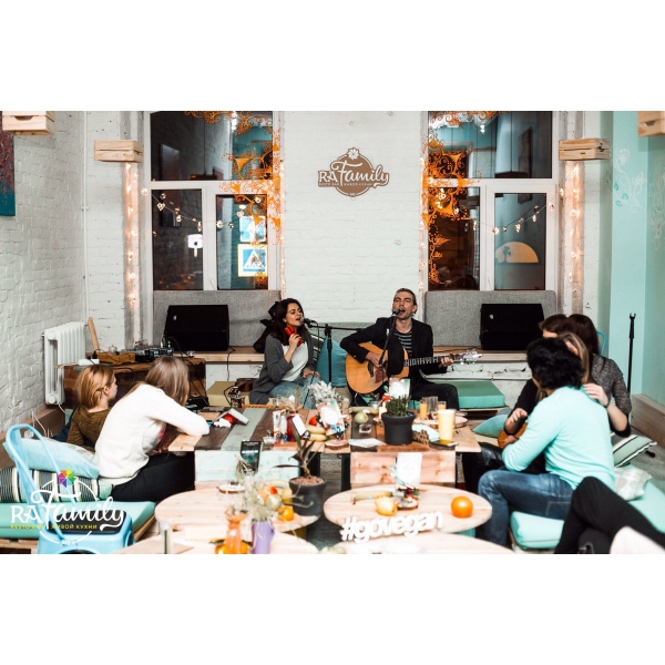 Ресторанный сервис бронирования столиков menu-rest.com - Интерьер ресторана "RA Family"