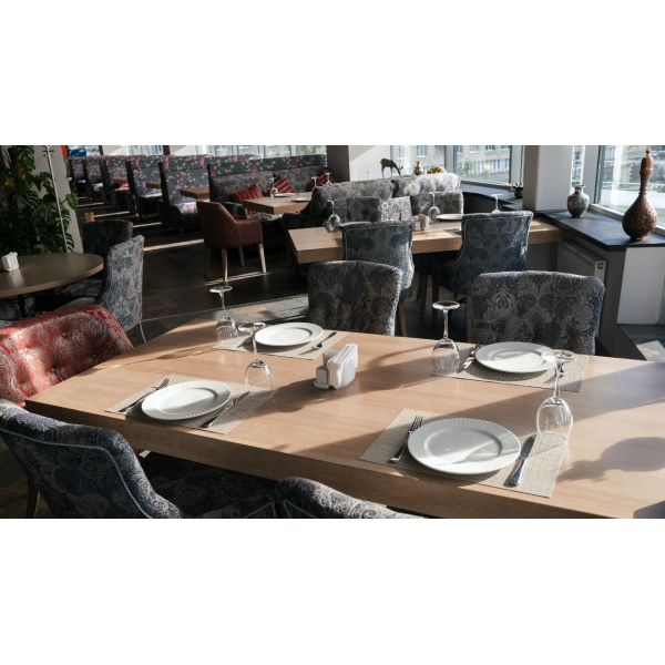 Ресторанный сервис бронирования столиков menu-rest.com - Интерьер ресторана "Гранат"