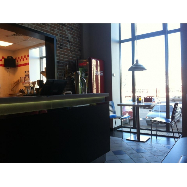 Ресторанный сервис бронирования столиков menu-rest.com - Интерьер ресторана "Ямм Пицца"