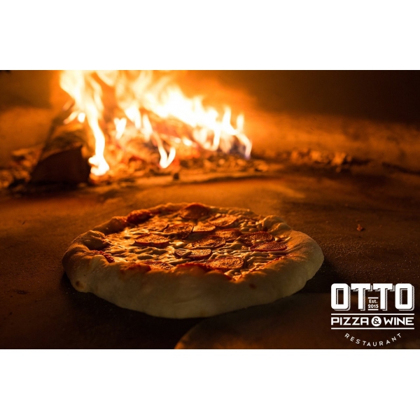 Ресторанный сервис бронирования столиков menu-rest.com - Интерьер ресторана "OTTO Pizza & Wine"