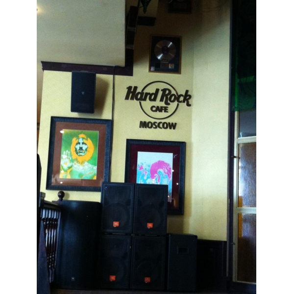 Ресторанный сервис бронирования столиков menu-rest.com - Интерьер ресторана "Hard Rock Cafe"