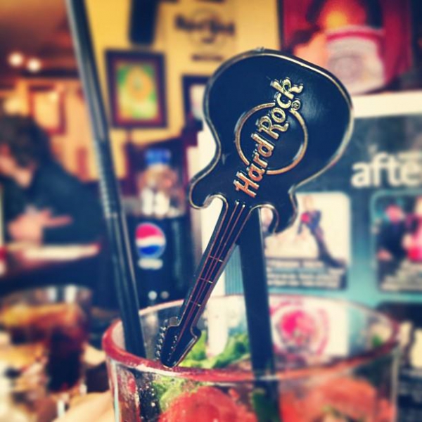 Ресторанный сервис бронирования столиков menu-rest.com - Интерьер ресторана "Hard Rock Cafe"