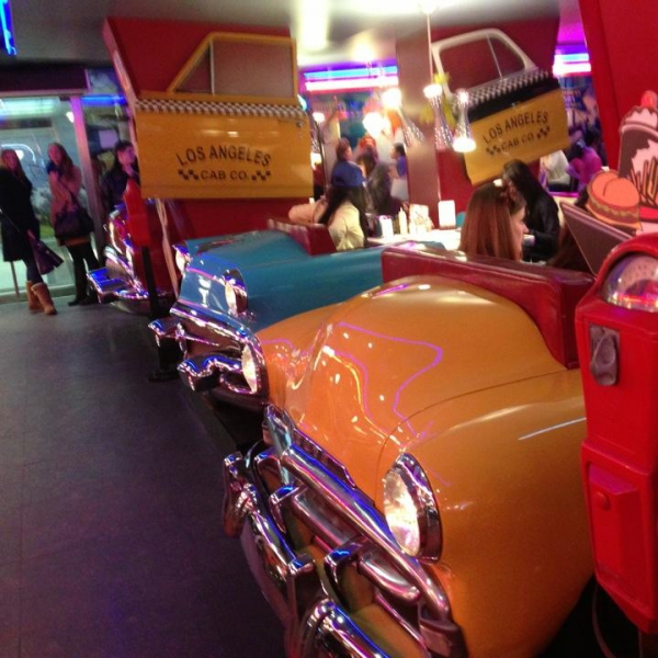 Ресторанный сервис бронирования столиков menu-rest.com - Интерьер ресторана "Beverly Hills Diner"